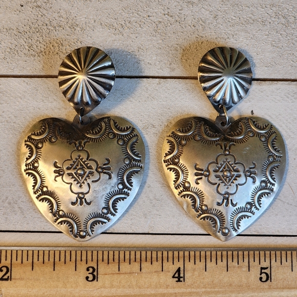 Navajo Vincent Joe Platero, Sterling Silver Stamped Heart Earrings - Picture 10 of 14